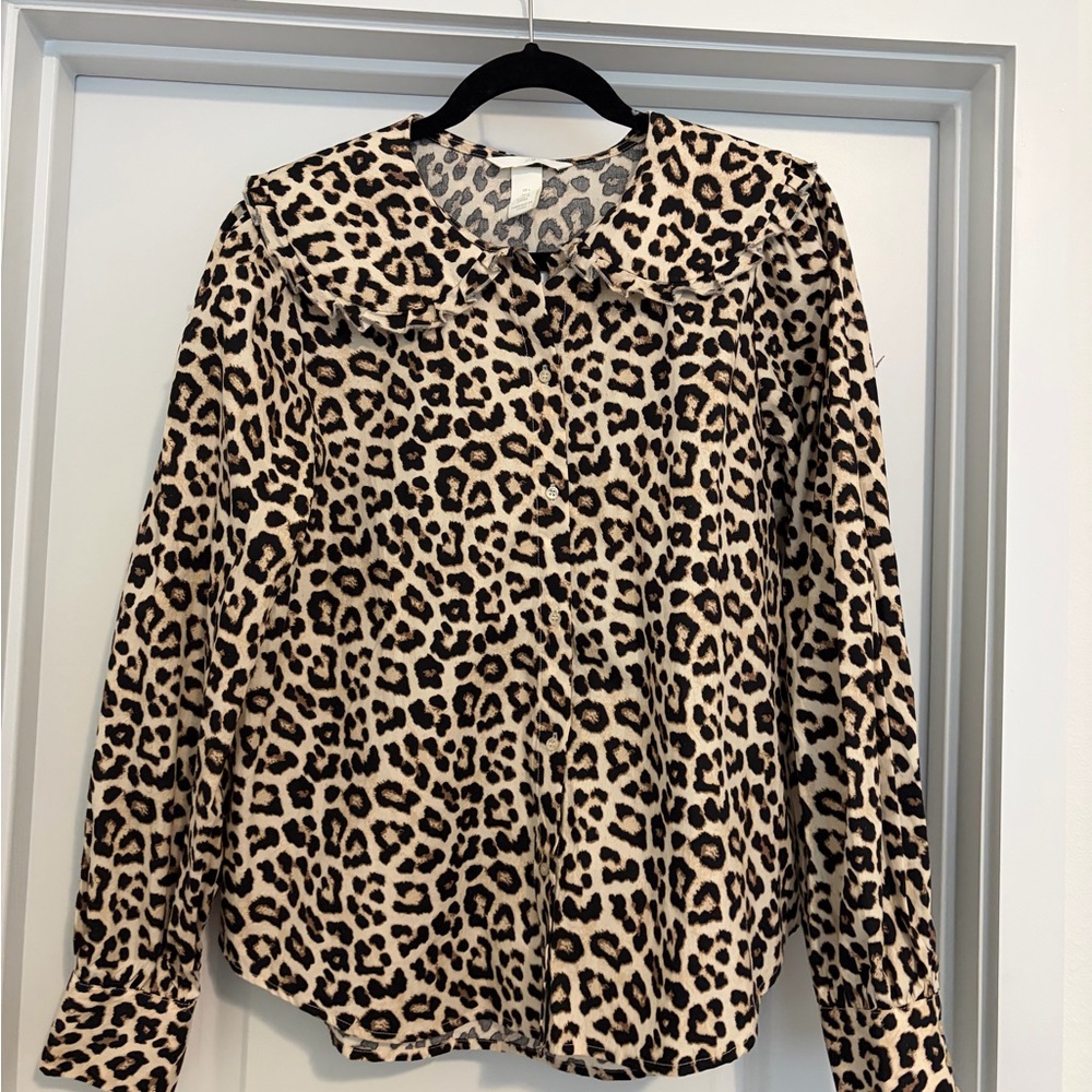 NWT H&M Women's Leopard Print Oversized Collar Button-Up Blouse